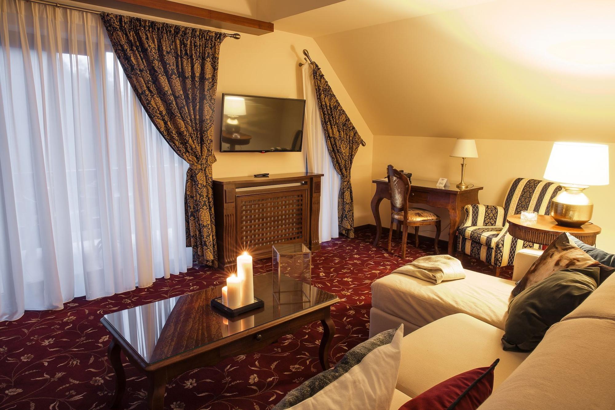 Hotel Boutique Belvedere Sinaia Kültér fotó