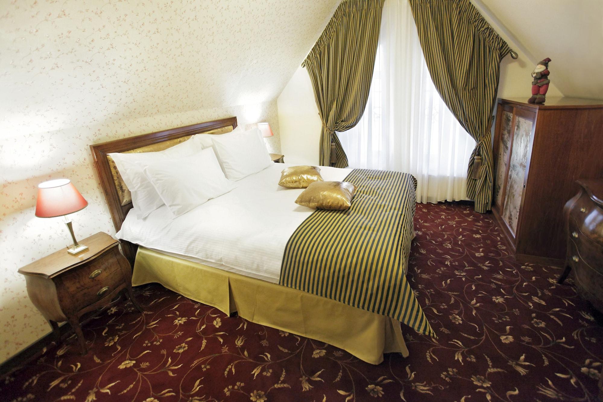 Hotel Boutique Belvedere Sinaia Kültér fotó