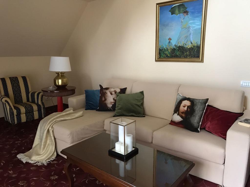 Hotel Boutique Belvedere Sinaia Kültér fotó