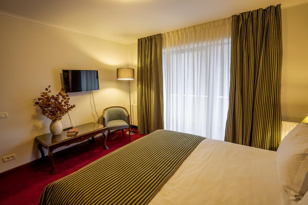 Hotel Boutique Belvedere Sinaia Kültér fotó