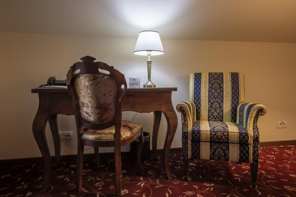 Hotel Boutique Belvedere Sinaia Kültér fotó