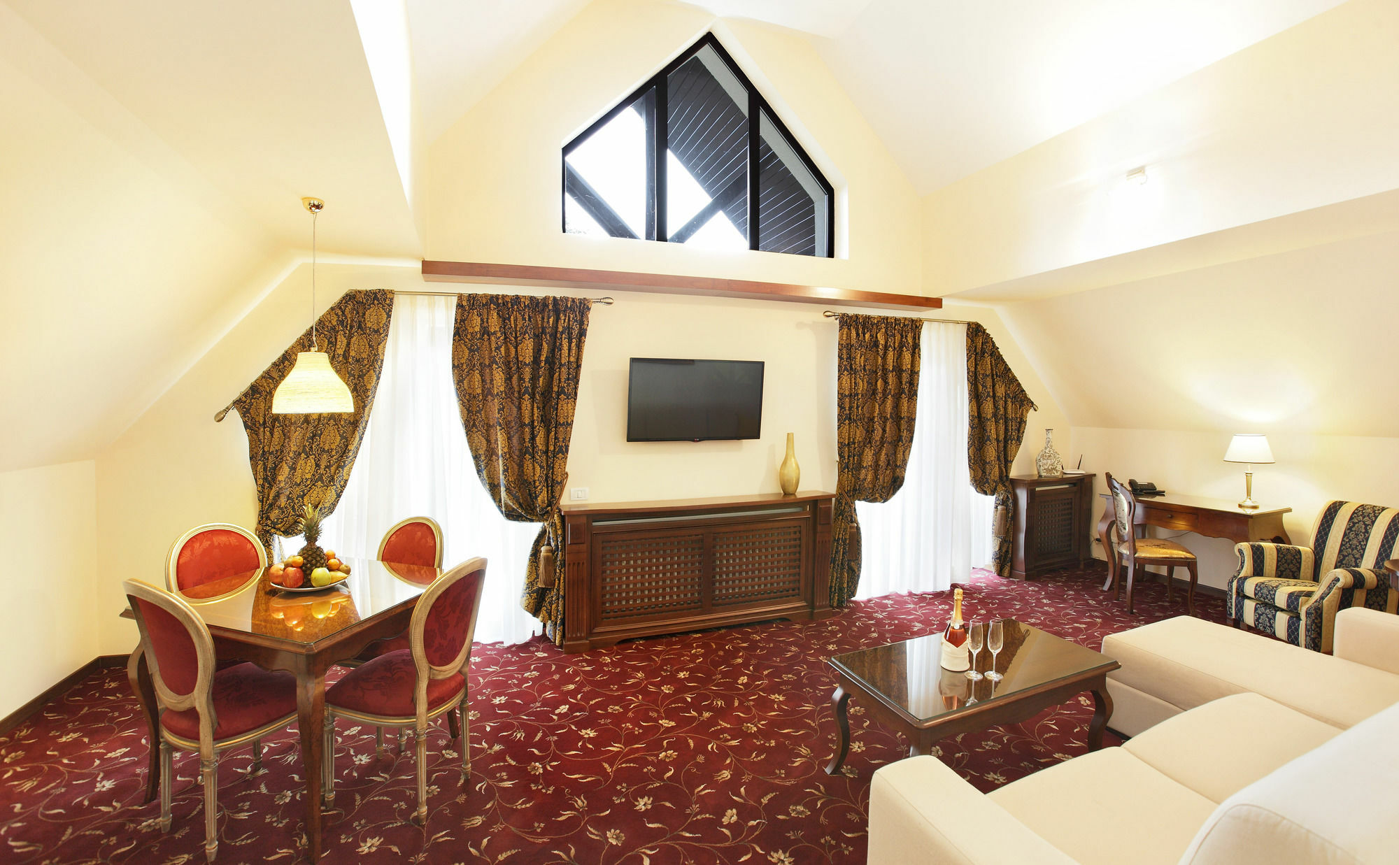Hotel Boutique Belvedere Sinaia Kültér fotó