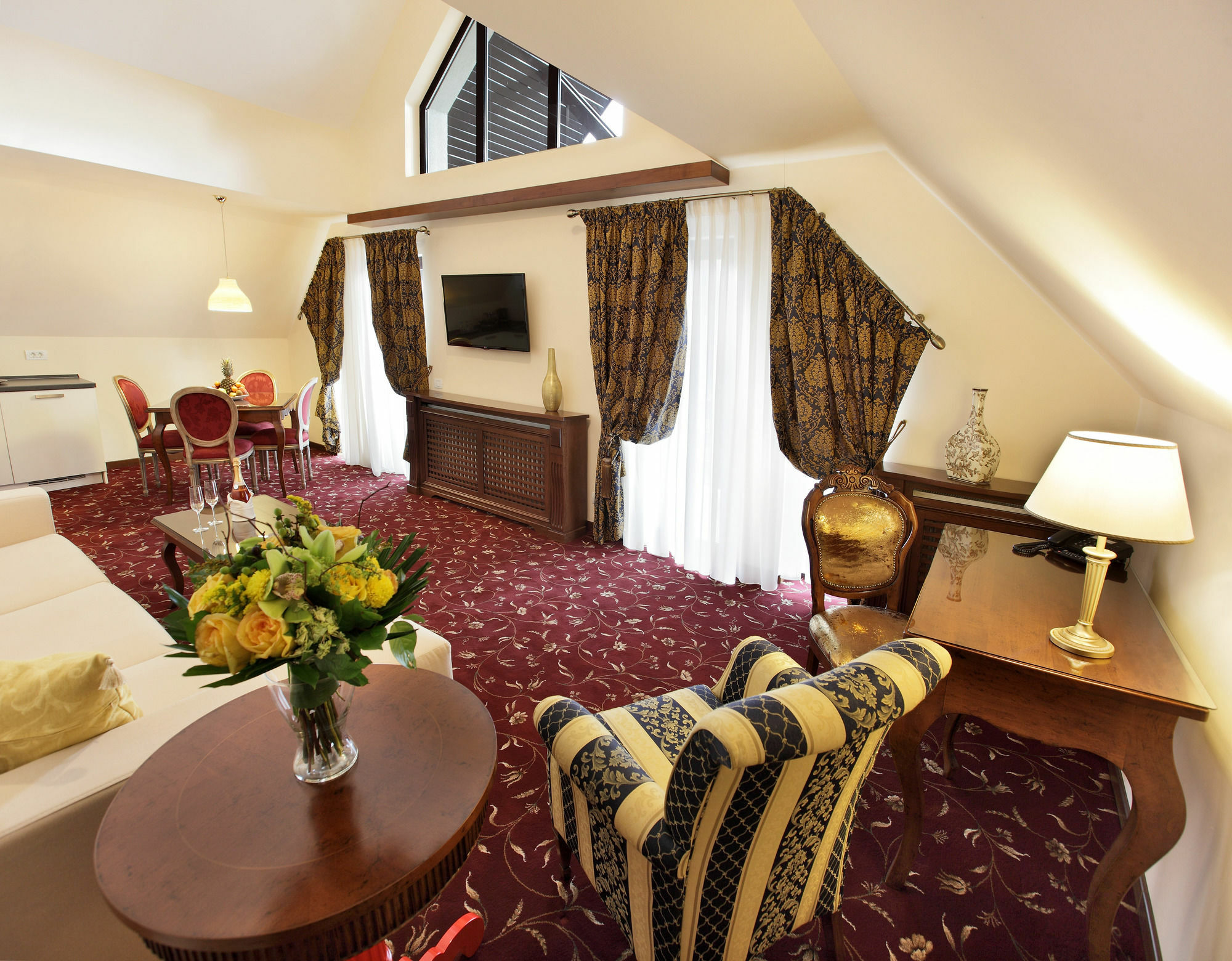 Hotel Boutique Belvedere Sinaia Kültér fotó